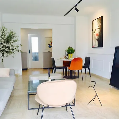 Elegant & Luminous 2-br - Center 昂蒂布