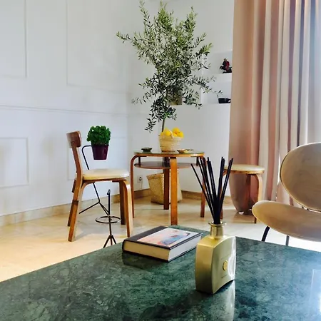 Elegant & Luminous 2-br - Center Antibes