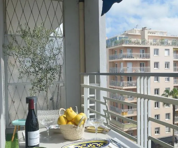 Elegant & Luminous 2-br - Center Appartement *