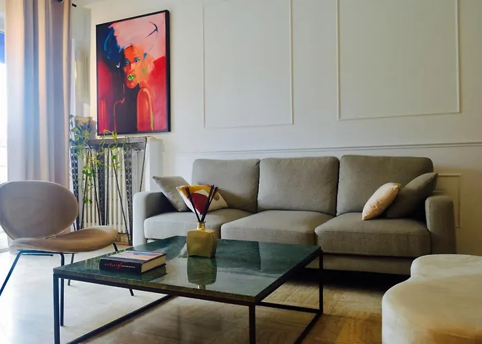 Elegant & Luminous 2-br - Center Appartement *